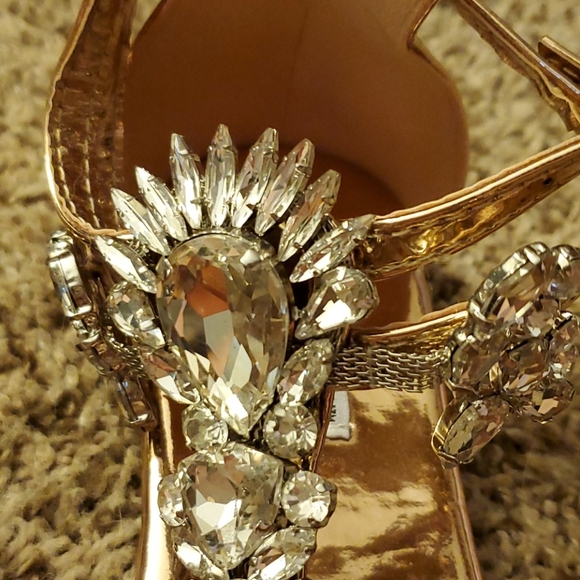 Sandals - Picture 2 of 4